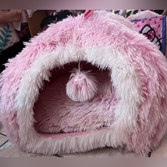 Super soft and comfortable NEW bed/house for pets (small cats and dogs) - Picture 4 of 7